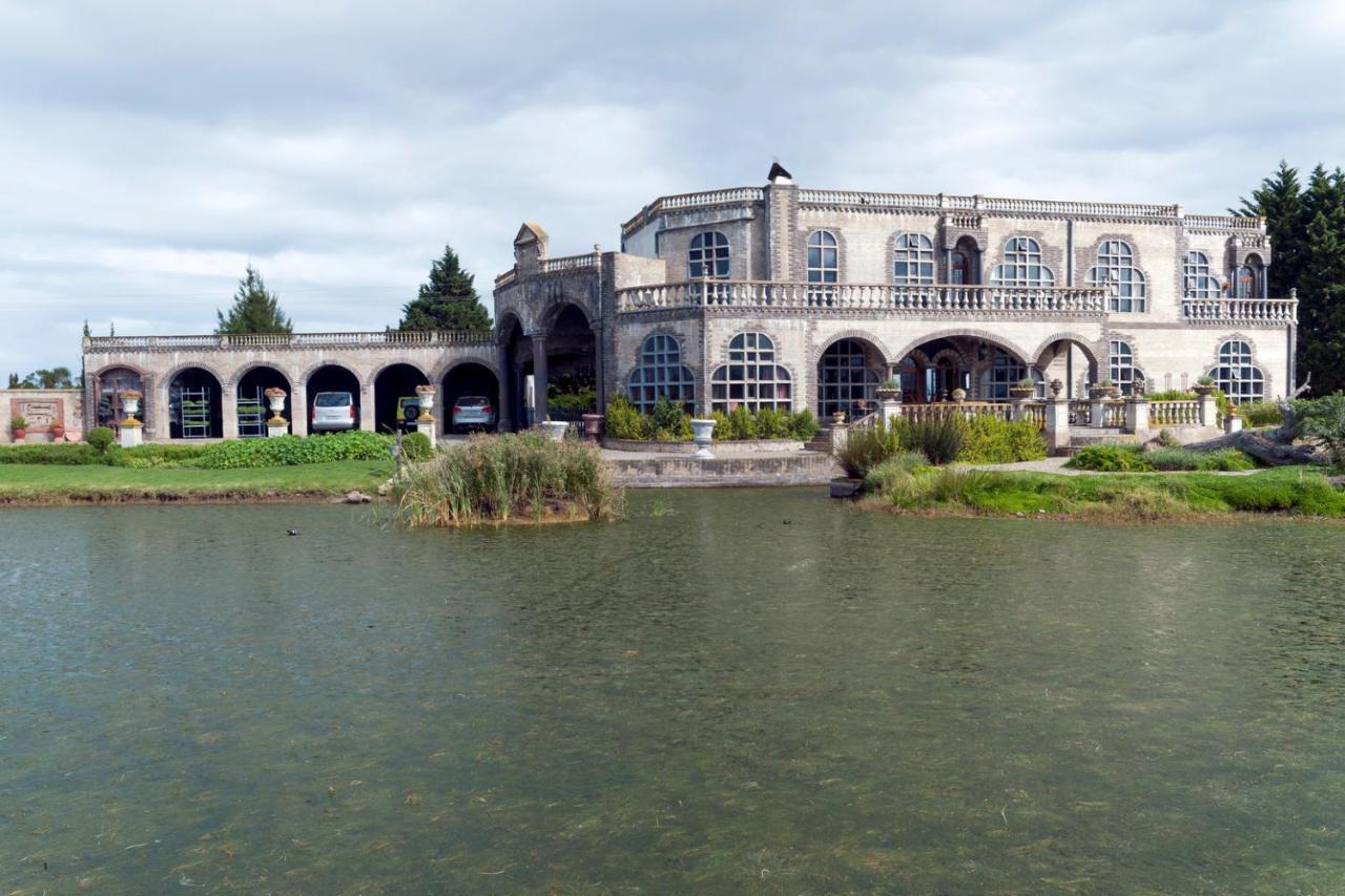 Bygracealone Manor Hotel Outeniekwa Kültér fotó