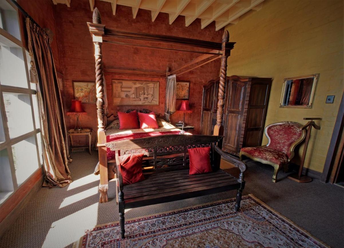 Bygracealone Manor Hotel Outeniekwa Kültér fotó