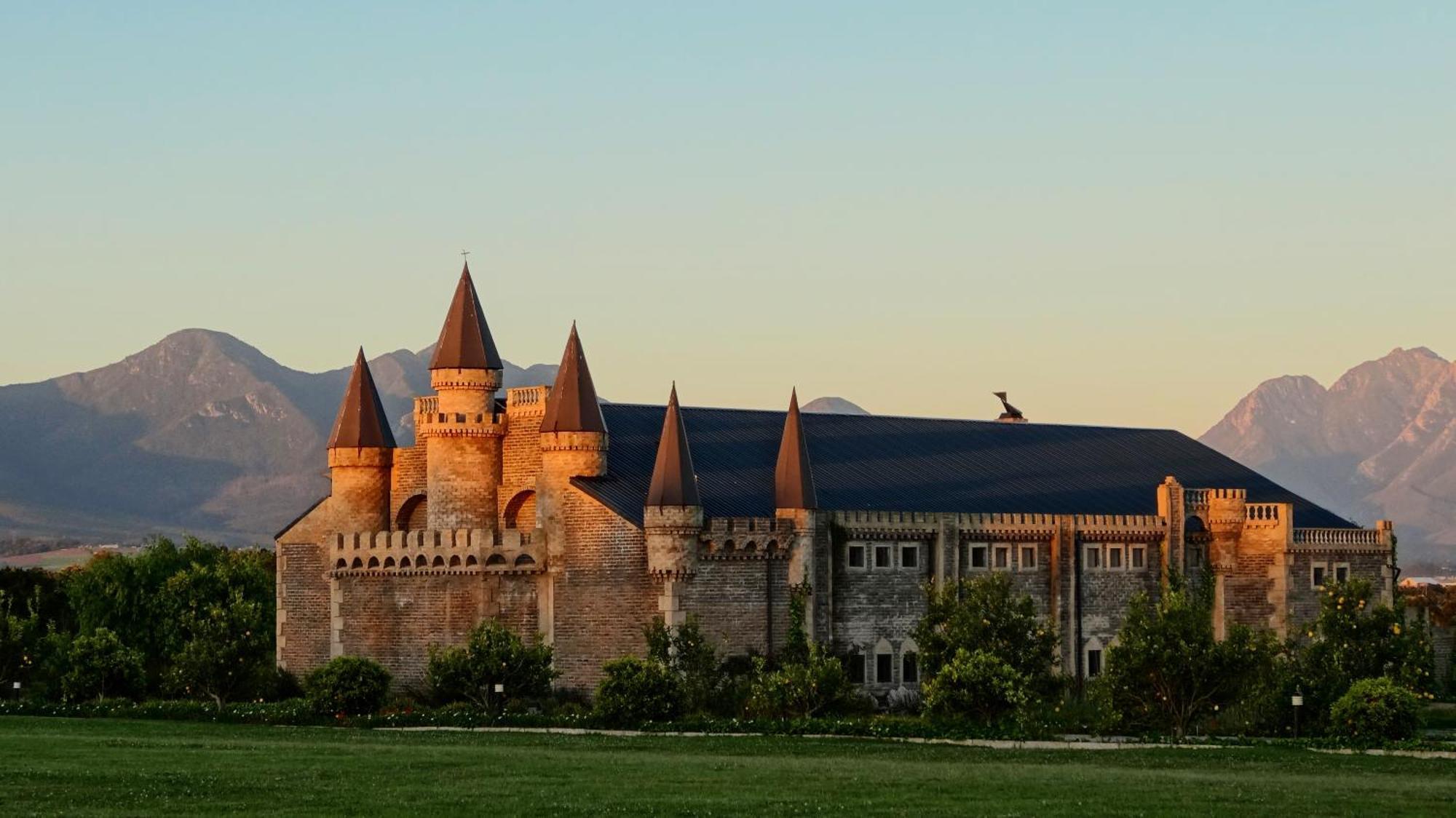 Bygracealone Manor Hotel Outeniekwa Kültér fotó